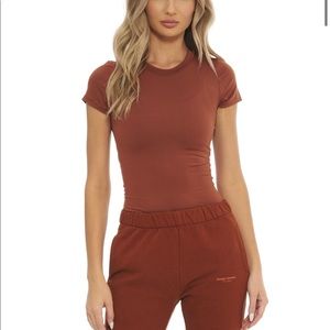 BRAND NWT Morgan Stewart Sport athletic top almond